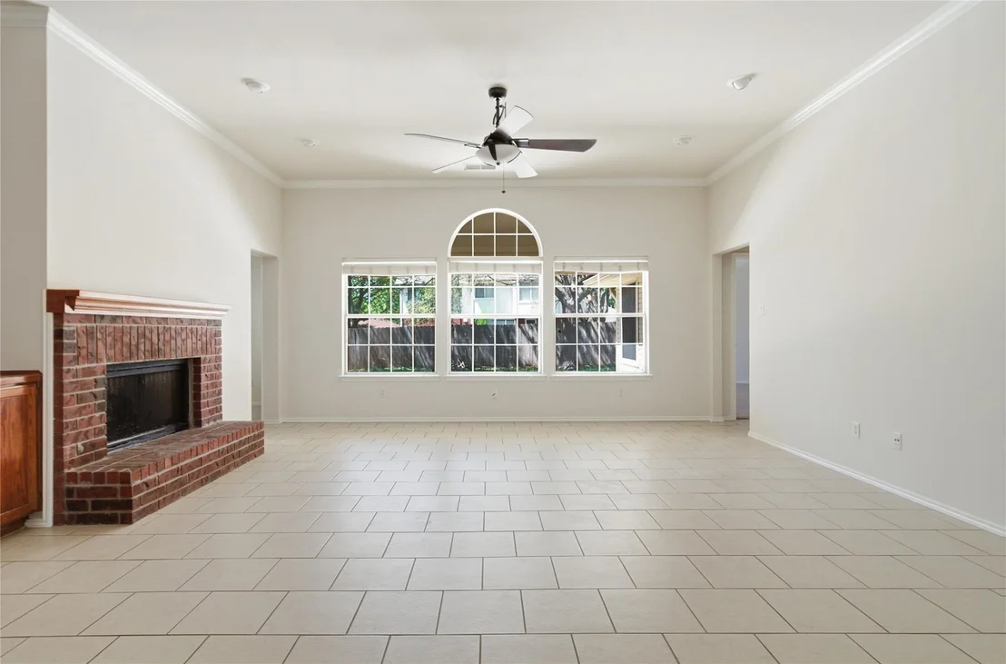 Photo of 1014 Pine Creek DR