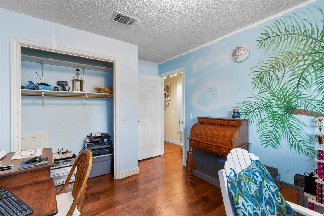 Photo of 2201 Carolyn DR