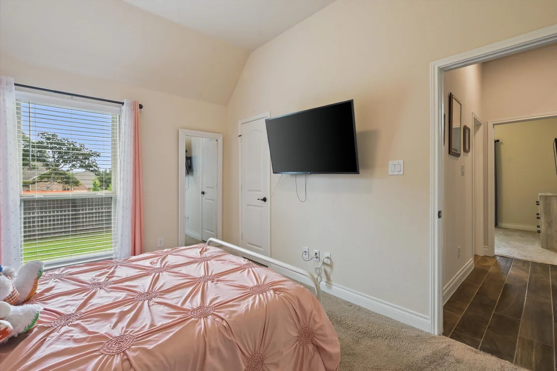 Photo of 813 Cedar Lake BLVD