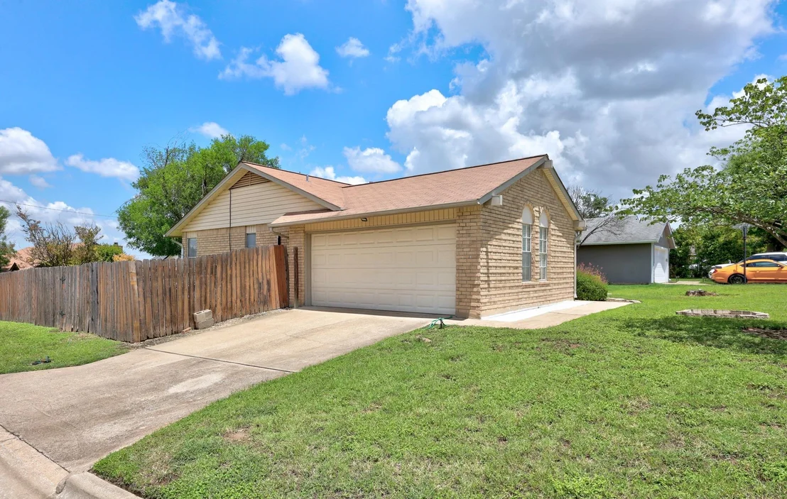 Photo of 1006 Edgerly LN