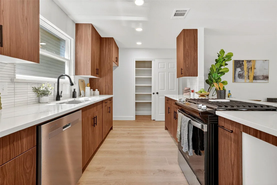 Photo of 10421 Cayuse CV
