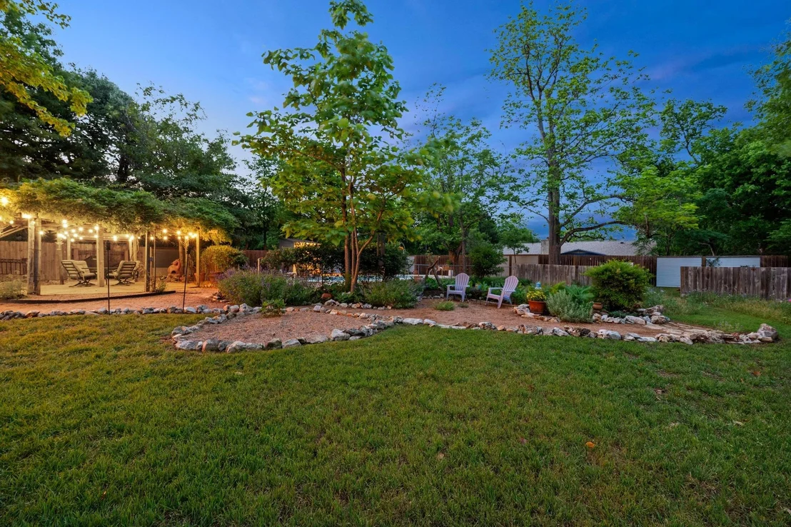 Photo of 2400 Rustic Oak LN