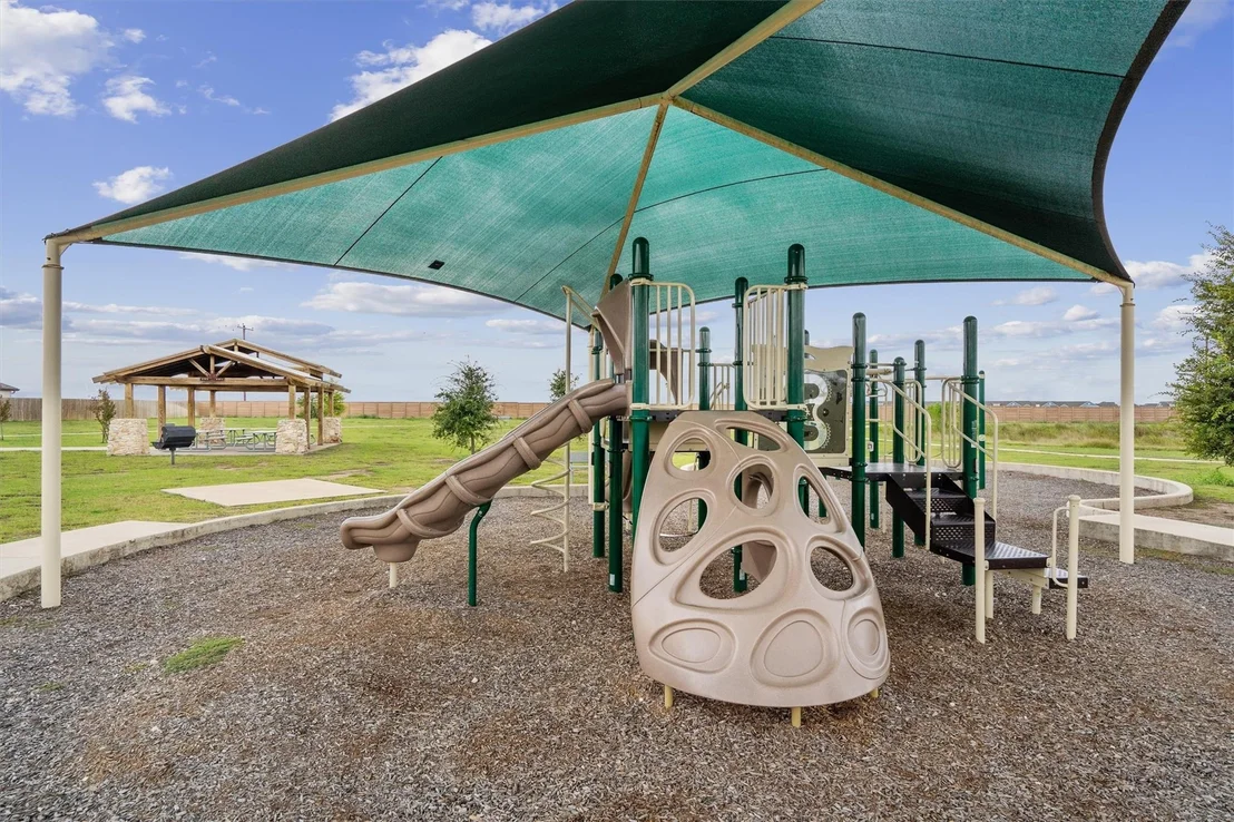Photo of 138 Beth Ann LOOP