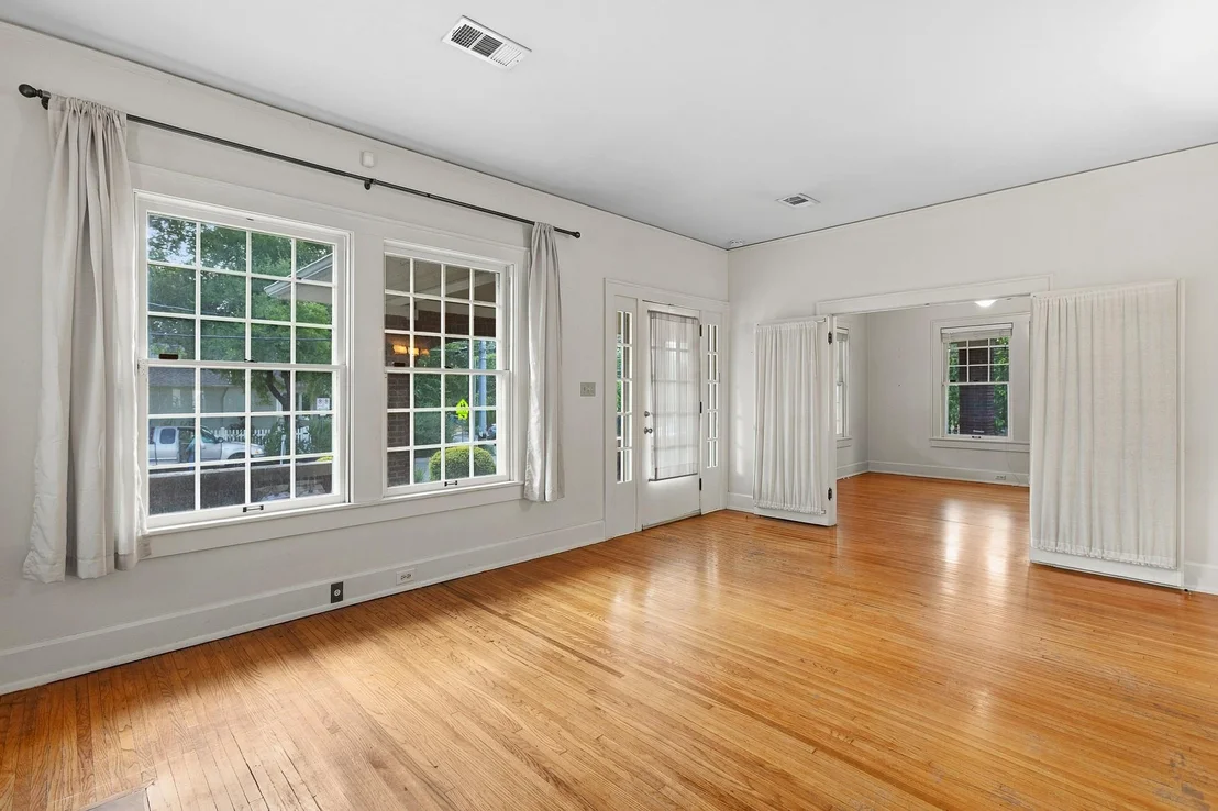 Photo of 3200 Harris Park Ave