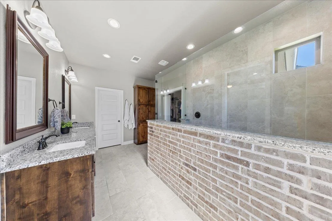 Photo of 3810 Green Tree LOOP