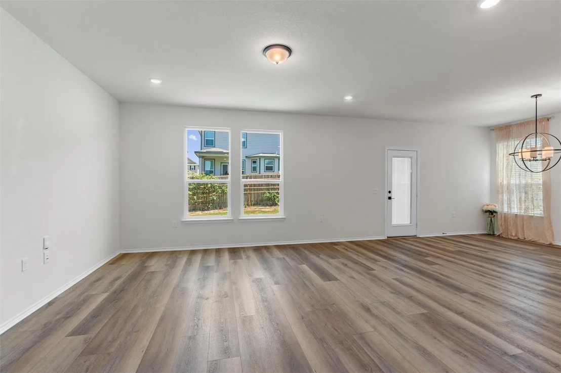 Photo of 4712 Pell RD
