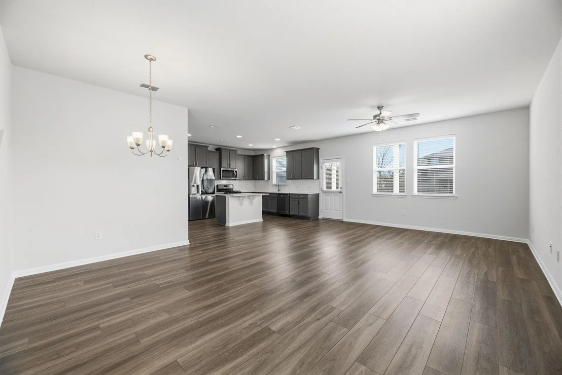 Photo of 211 Silver Glen DR