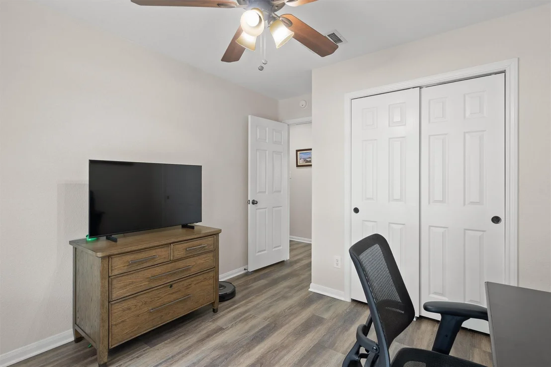 Photo of 332 Hidden Brook LN