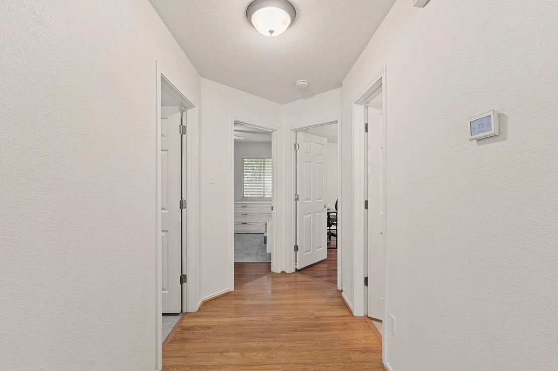Photo of 659 Cullen BLVD