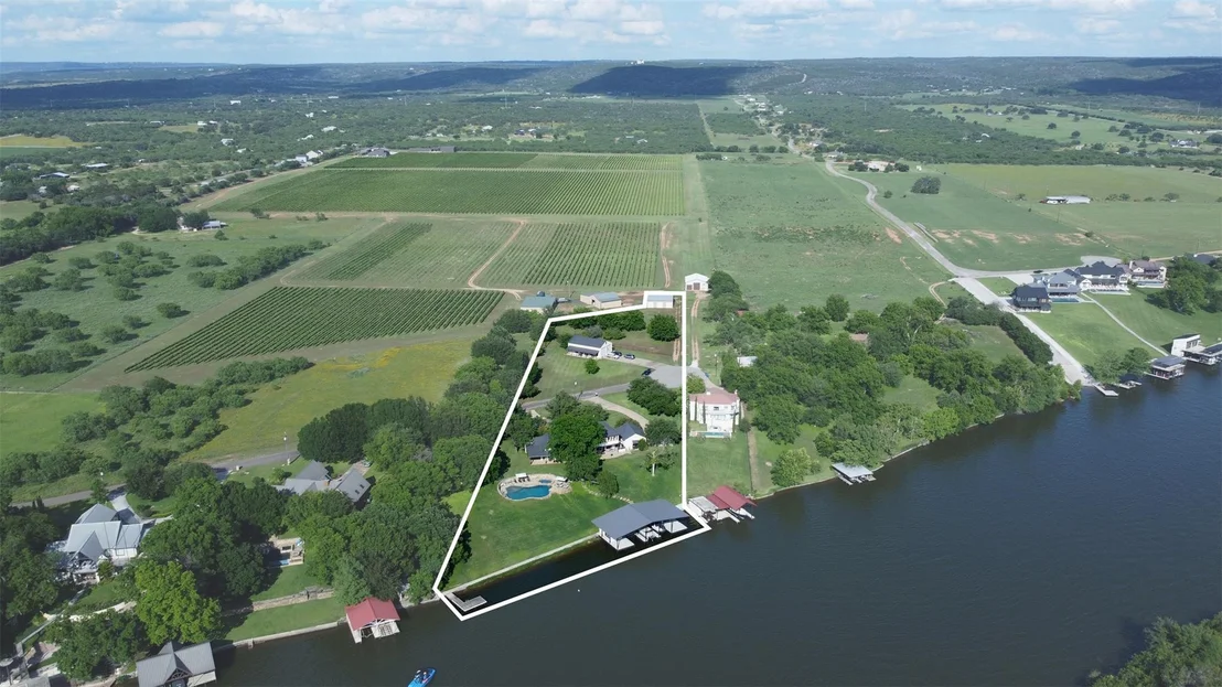 Photo of 237 Waters Edge