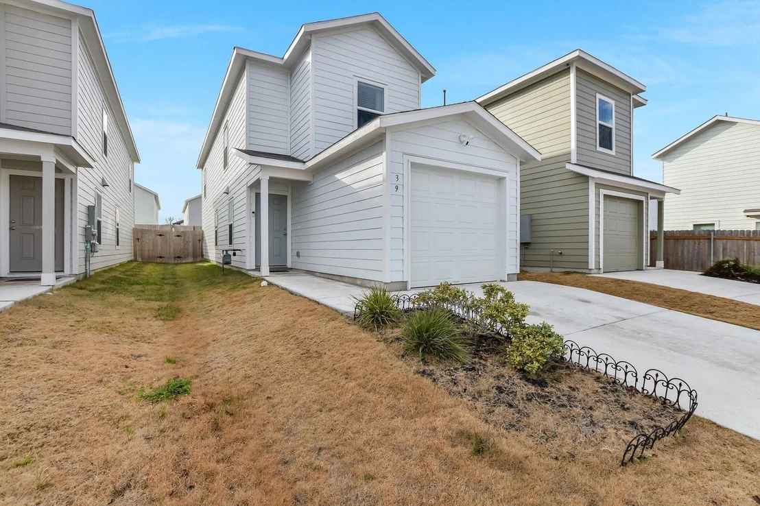 Photo of 39 Trinity CIR