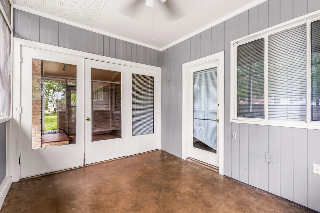 Photo of 2802 Perry LN