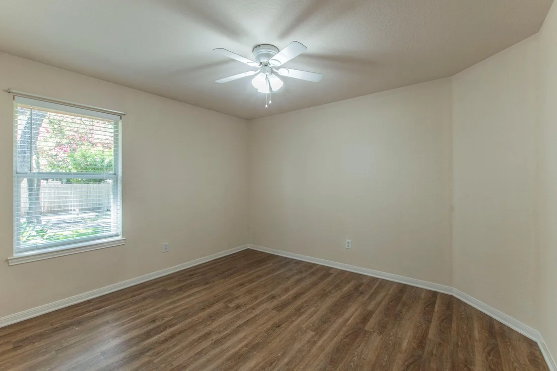 Photo of 104 Jesse James DR