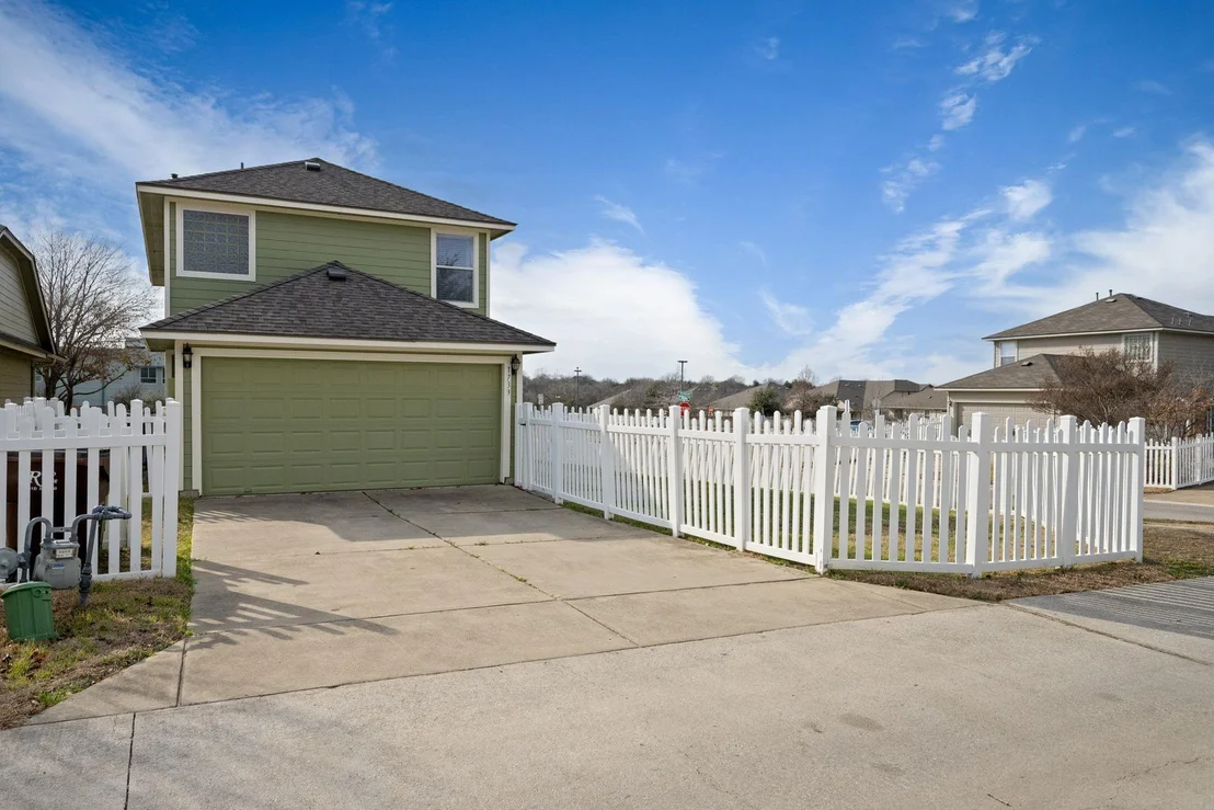 Photo of 1733 Thompson TRL