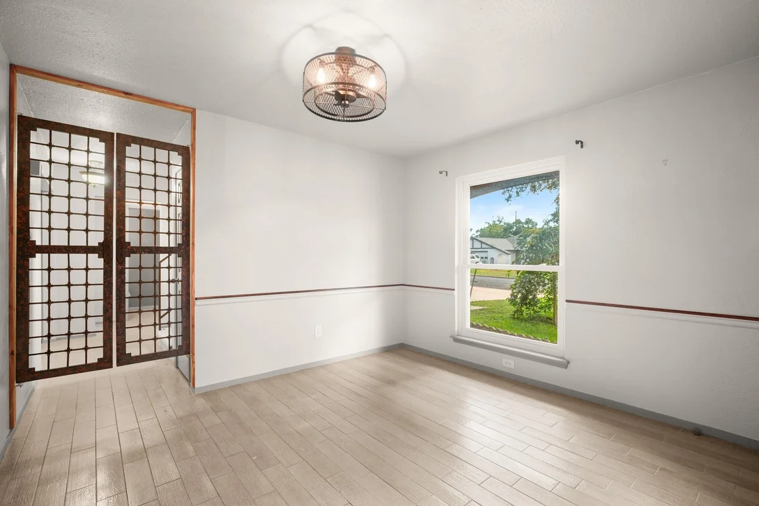 Photo of 211 Woodmont DR