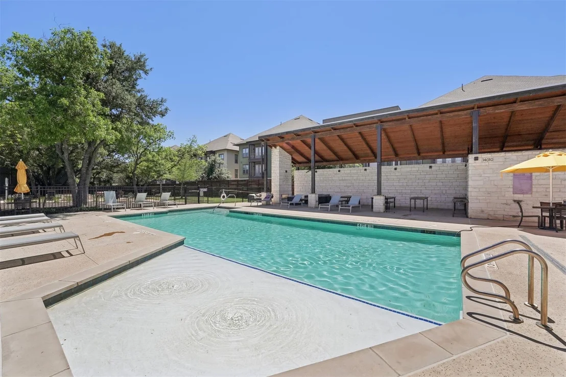Photo of 13500 Leaton CV