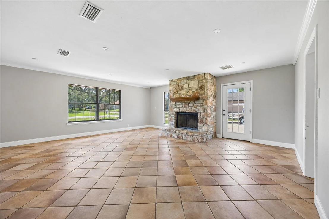 Photo of 208 Maple DR