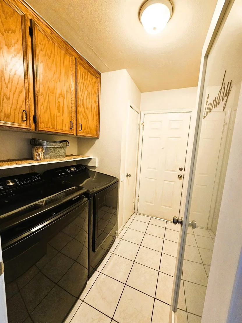 Photo of 1202 Bowen Ave