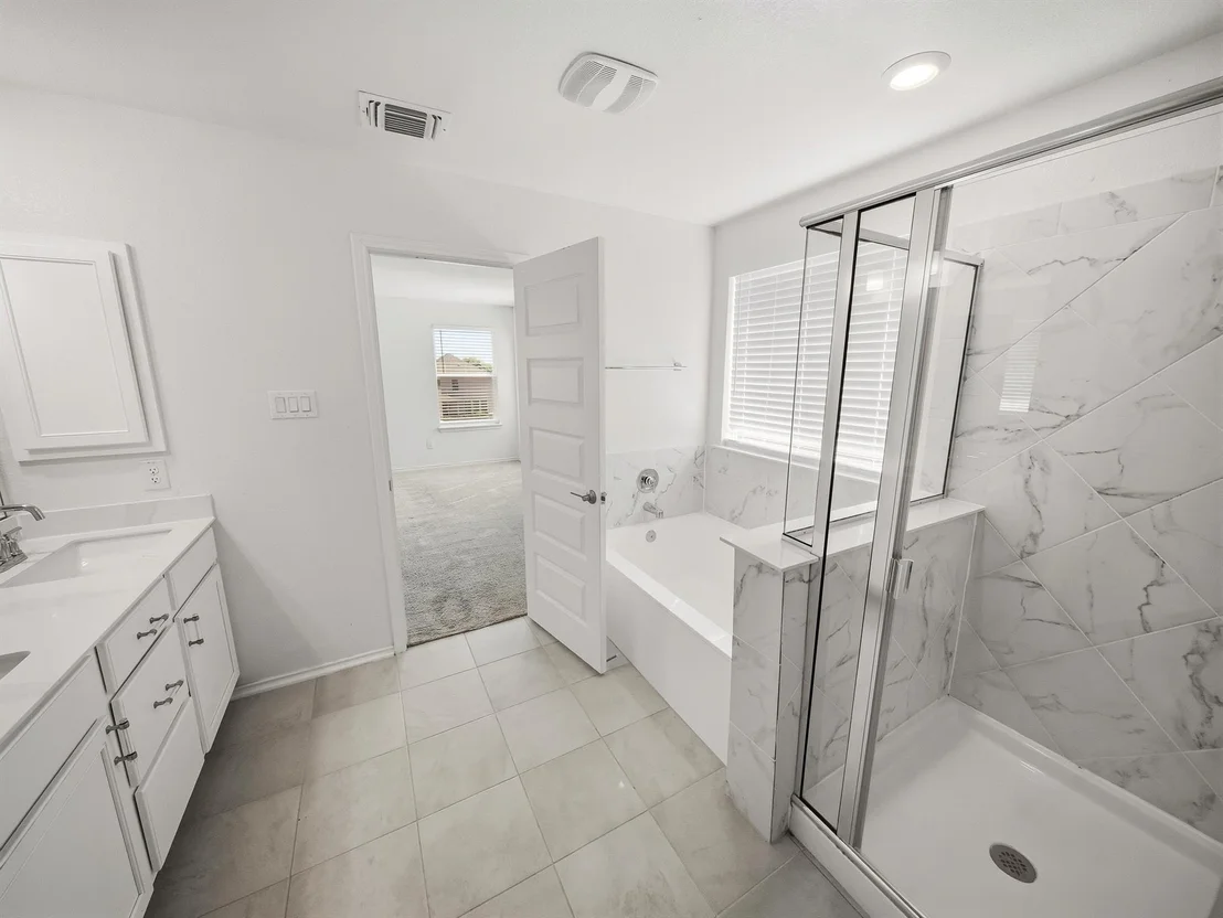 Photo of 101 Clematis CT