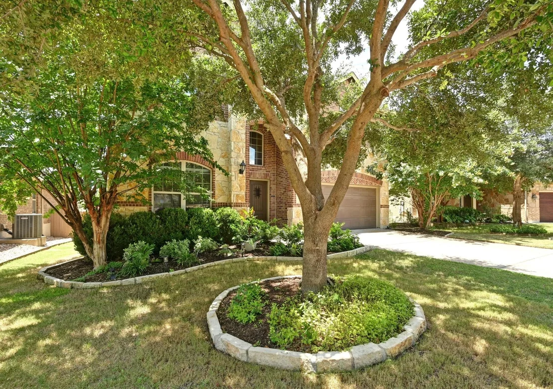 Photo of 903 Allende BND