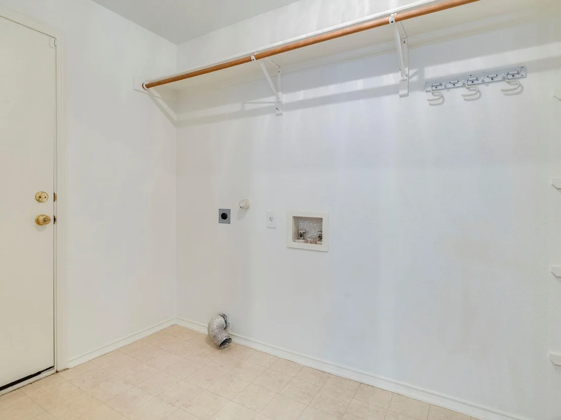 Photo of 130 Casper CV