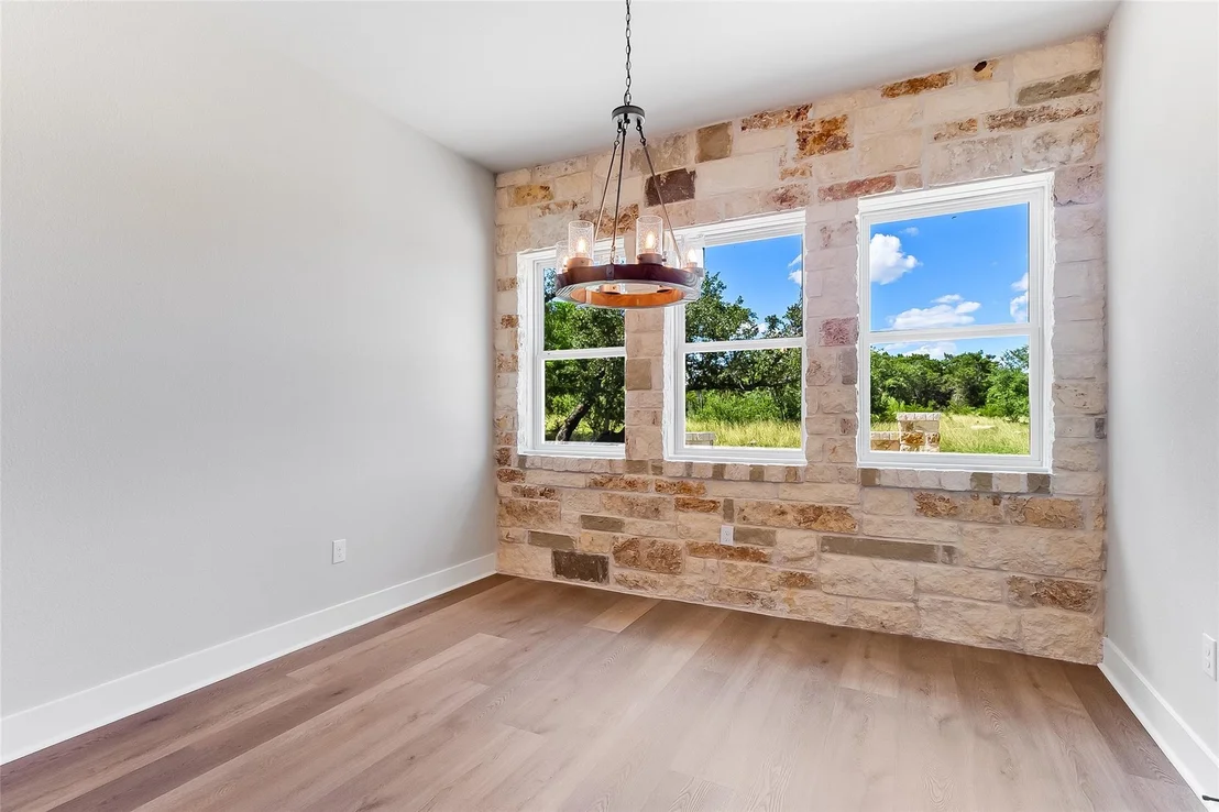 Photo of 124 Draper LN