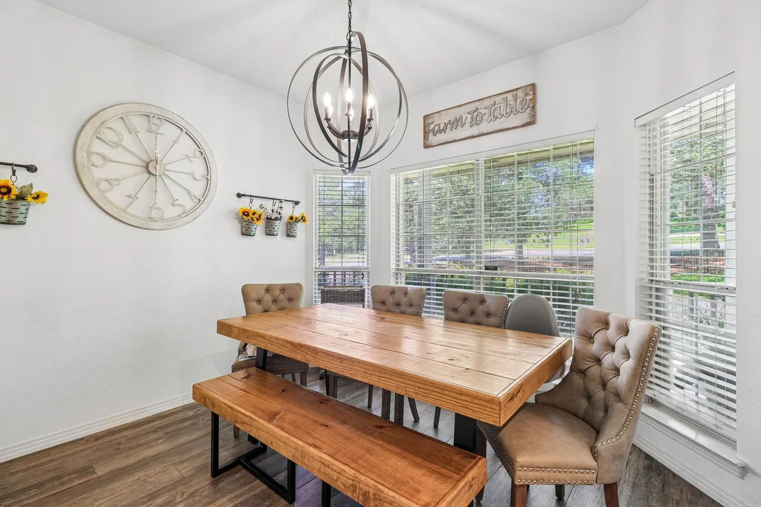 Photo of 241 Laura LN