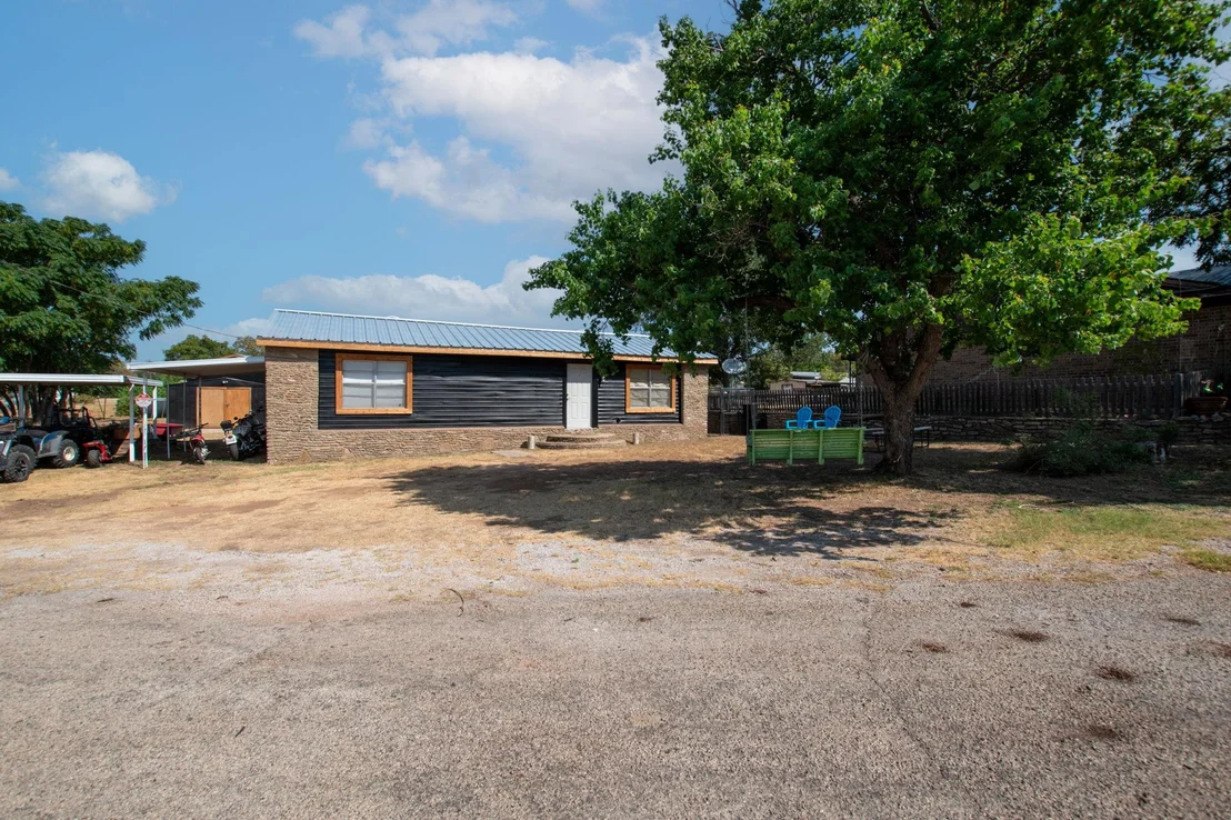 Photo of 817 Ridgeway