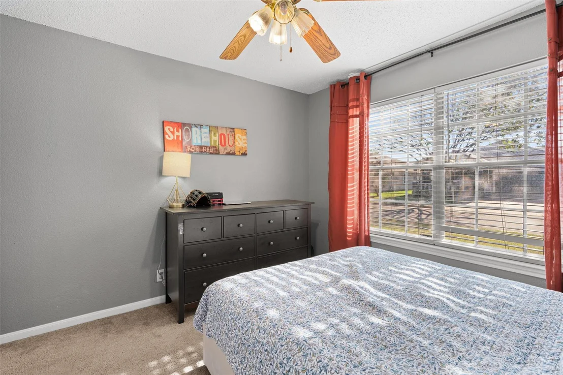 Photo of 372 Tobin DR