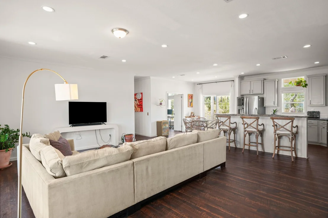 Photo of 15701 Forest Glen CV