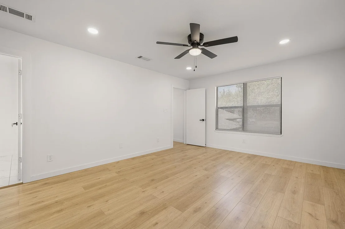 Photo of 349 Forest Lake DR