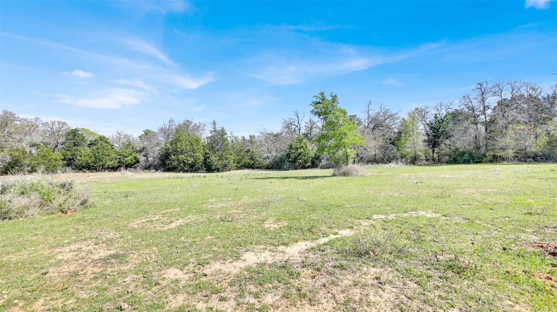 Photo of 1205 Private Road 7016 RD