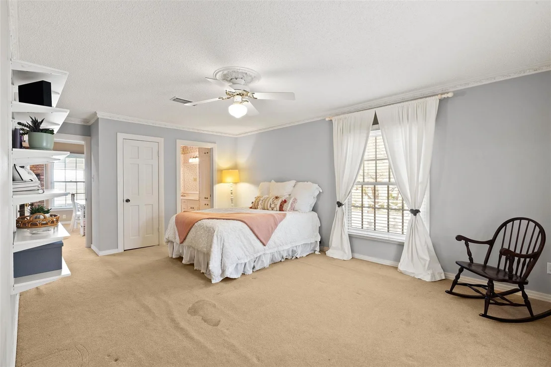Photo of 4011 SIERRA DR