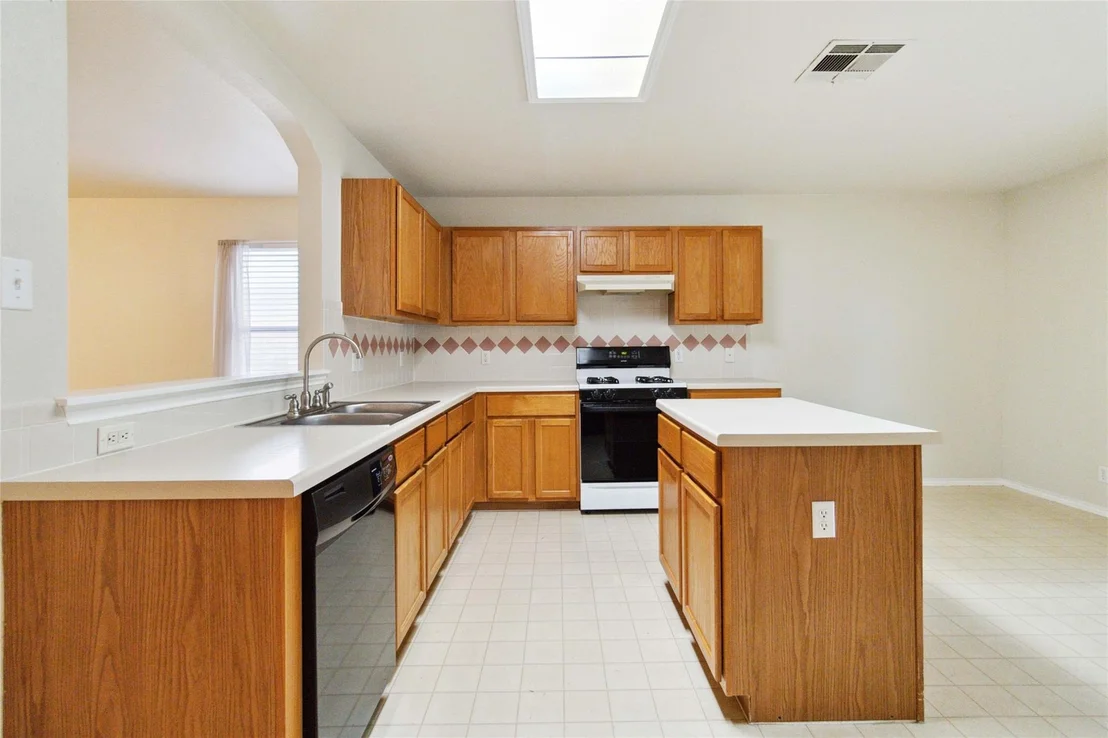 Photo of 615 Jessica PL