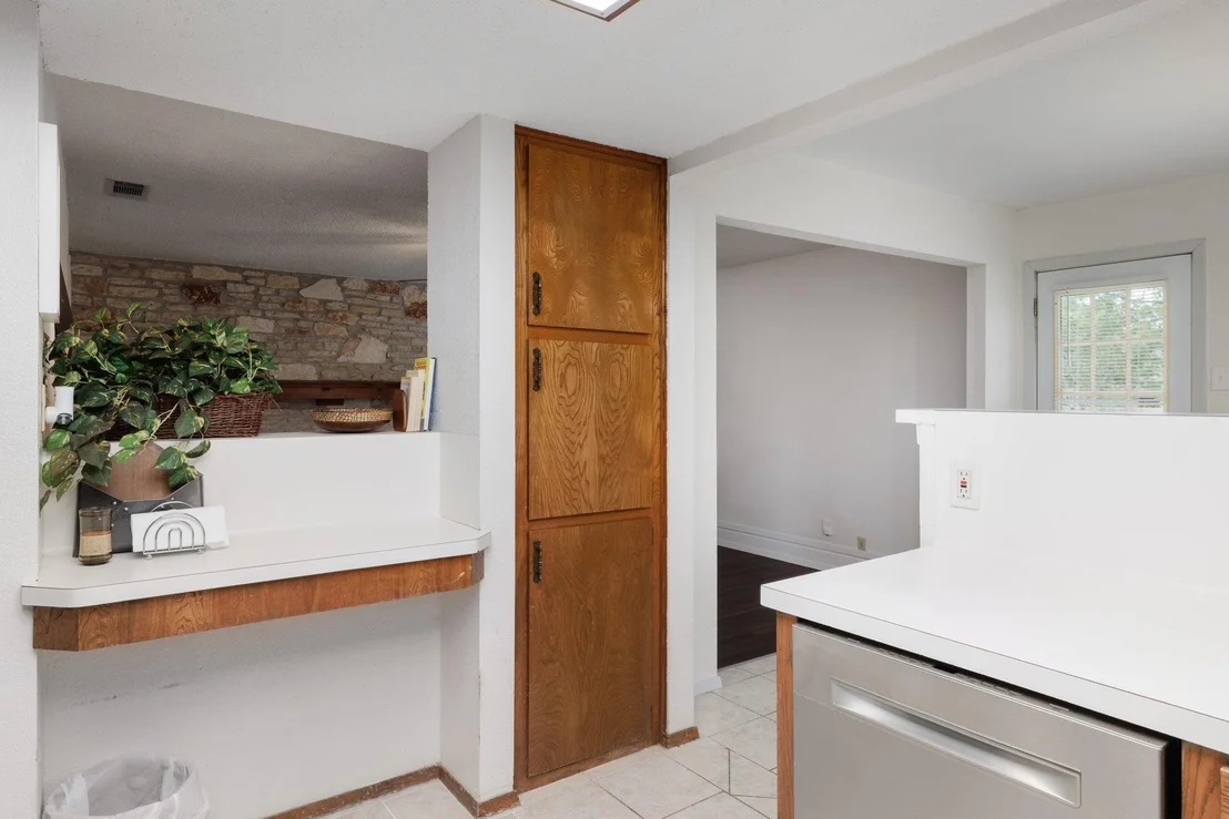 Photo of 405 Brookhollow DR