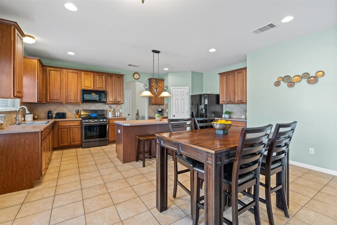 Photo of 4121 Meadow Bluff WAY