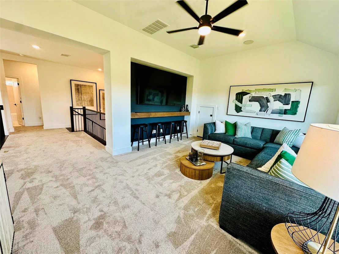 Photo of 1603 Headwaters BLVD