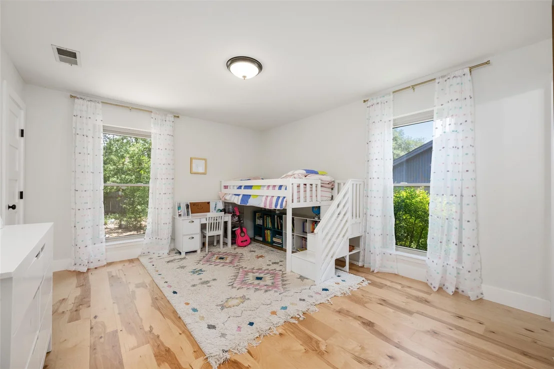 Photo of 6317 Gato PATH