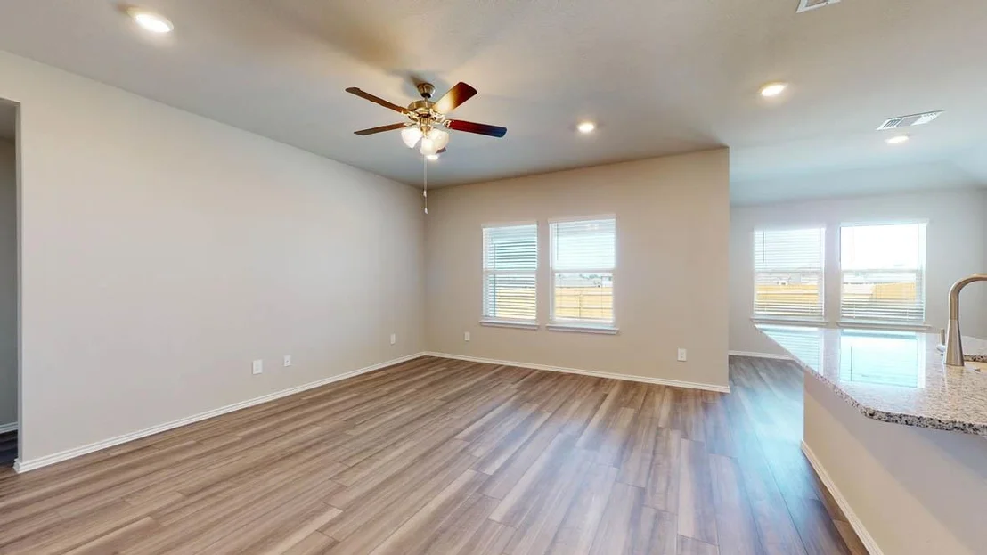 Photo of 405 Hector LOOP