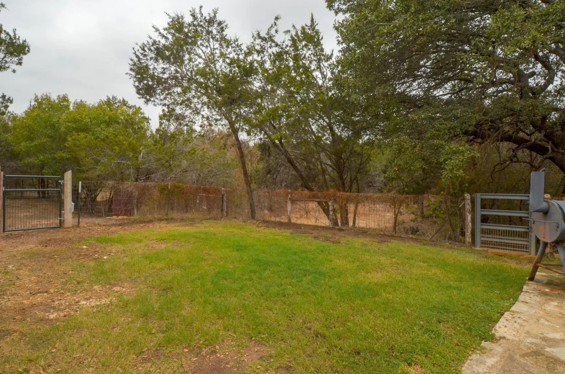 Photo of 319 RIVER RD