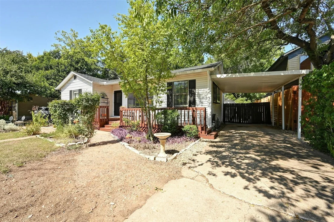 Photo of 5106 Valley Oak DR