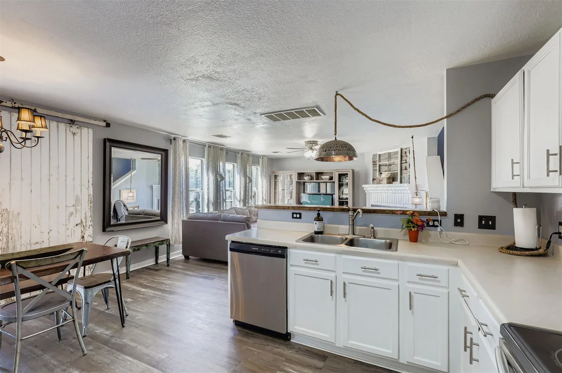 Photo of 500 Sparkling Brook LN