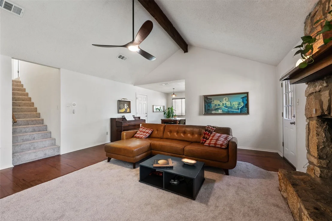 Photo of 5100 Lambs LN