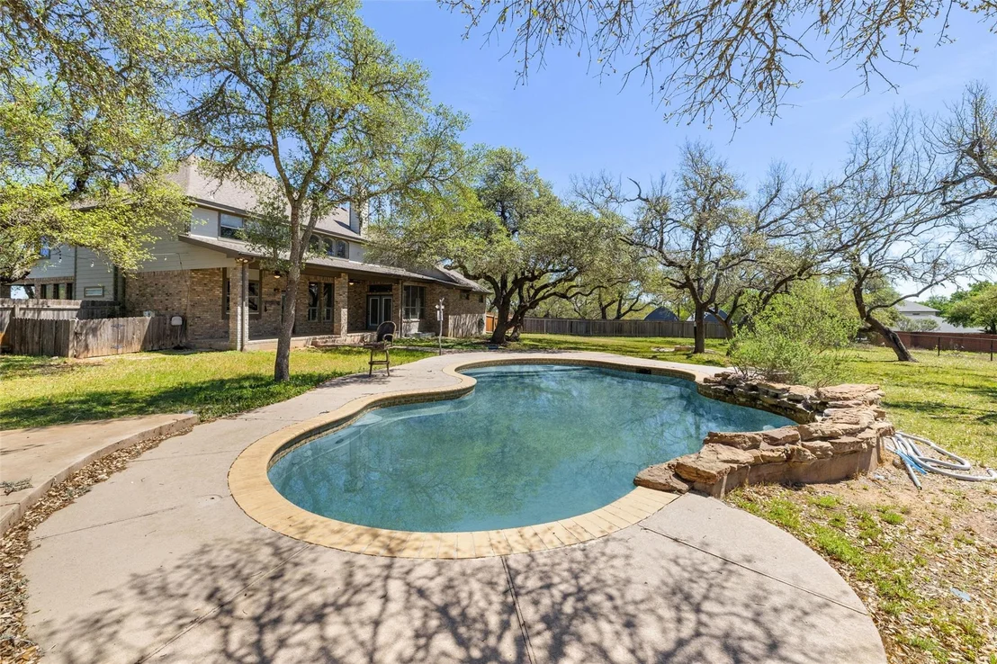 Photo of 815 Elliott Ranch RD