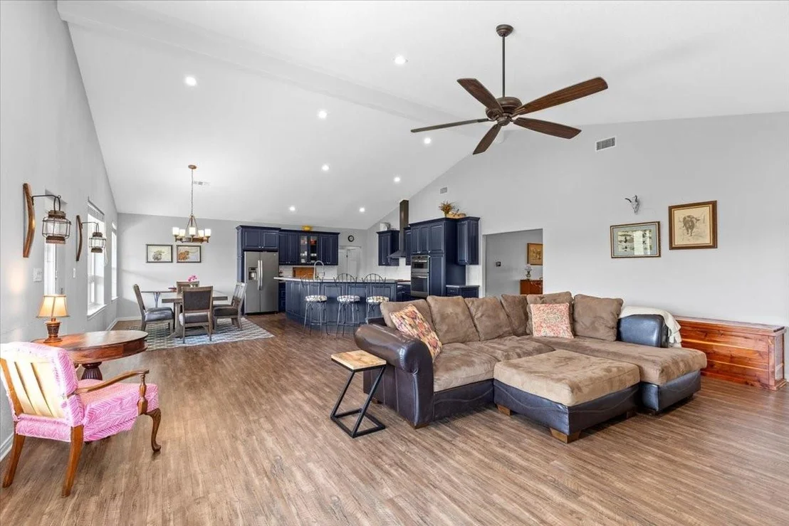 Photo of 1883 Watterson RD