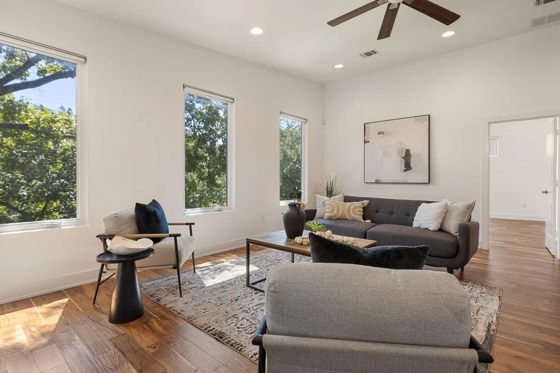Photo of 1208 Kinney Ave