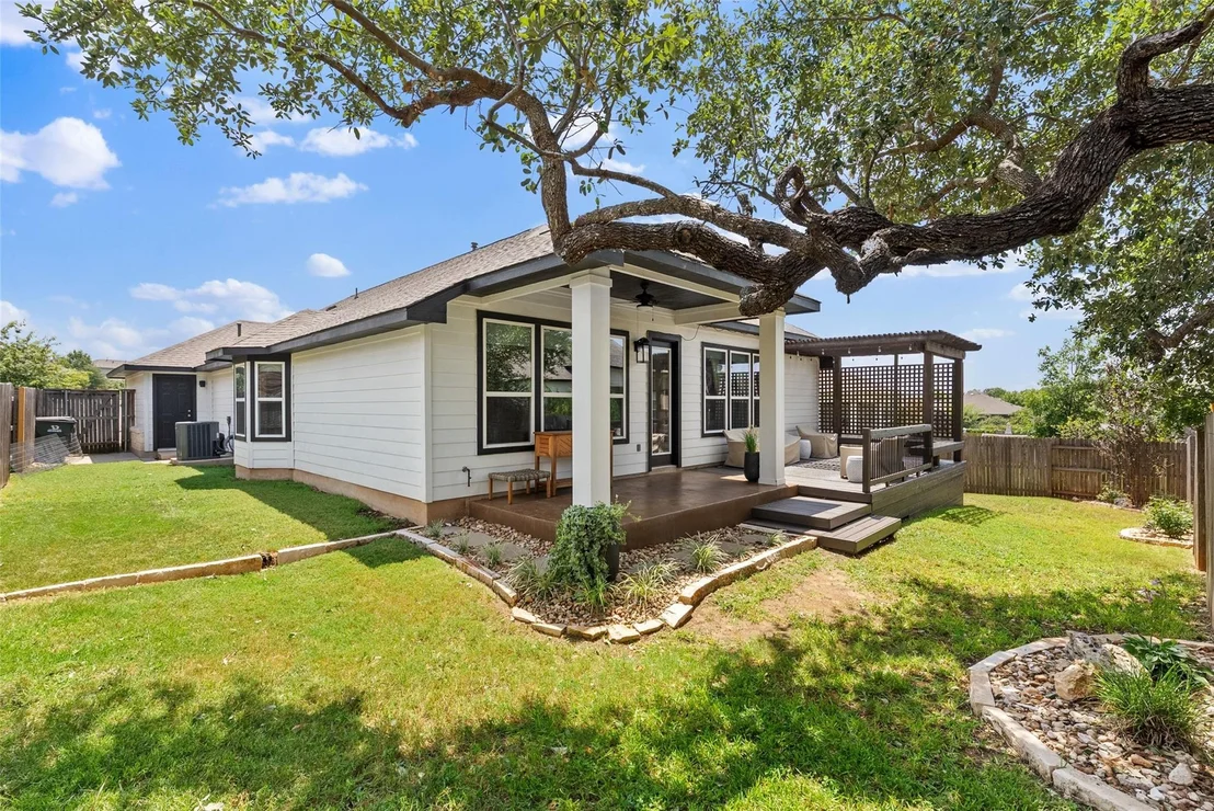 Photo of 396 Gunnison WAY