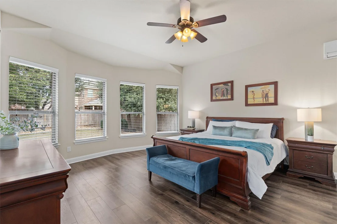 Photo of 3053 Agave LOOP