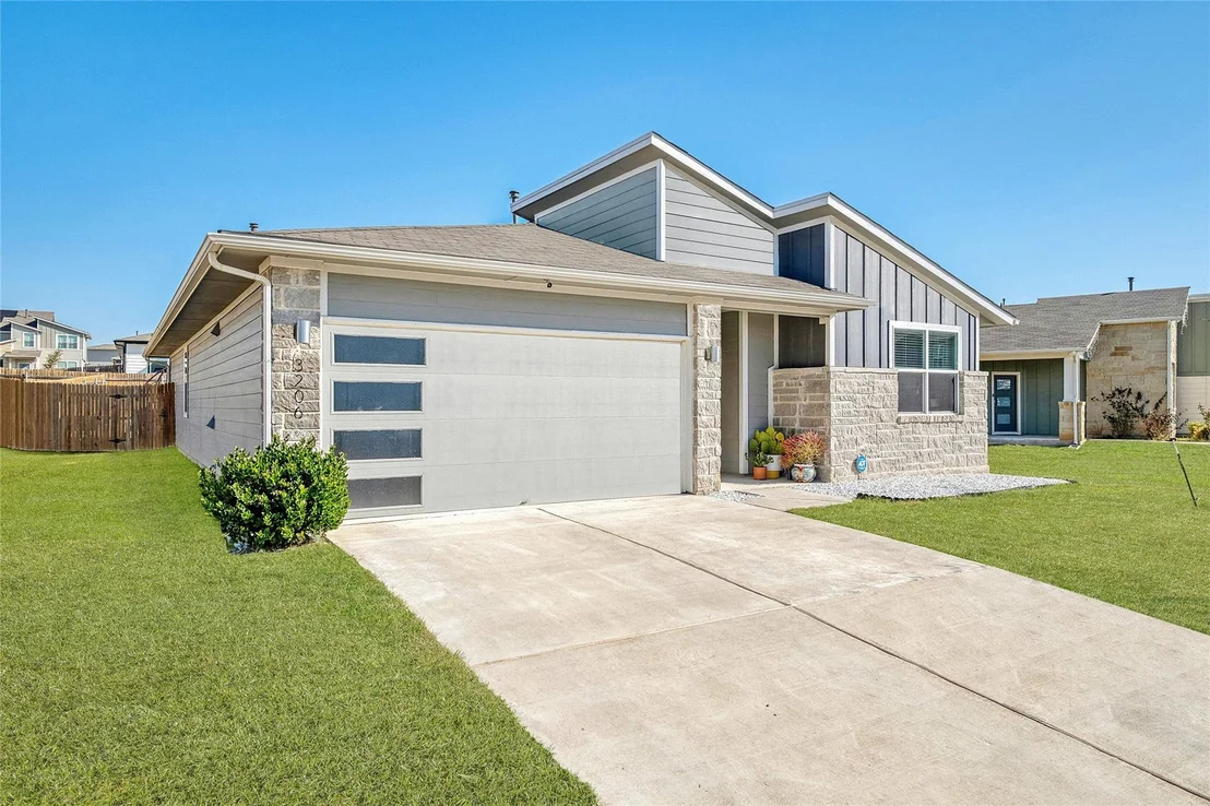 Photo of 3206 Egan DR