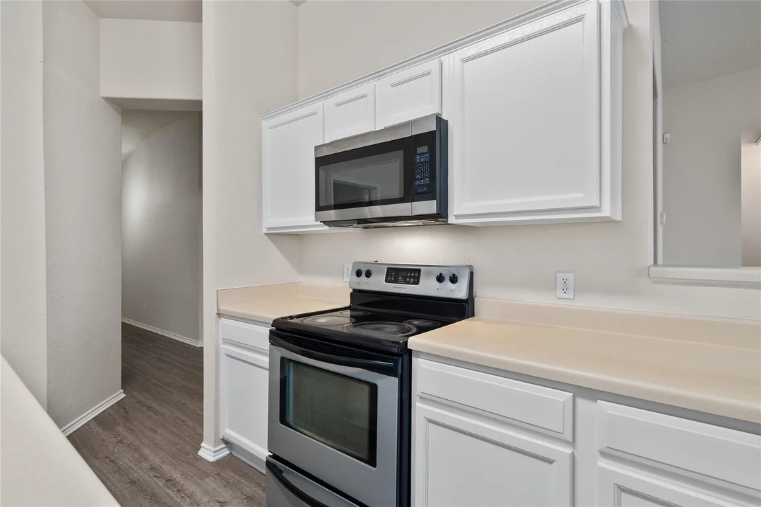 Photo of 3924 Links LN
